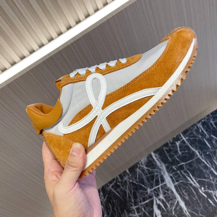 Loewe classic Sneaker 3